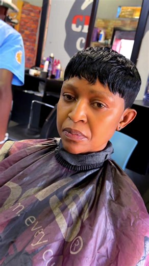 Stylish Bob and Pixie Cut Hairstyle Guide