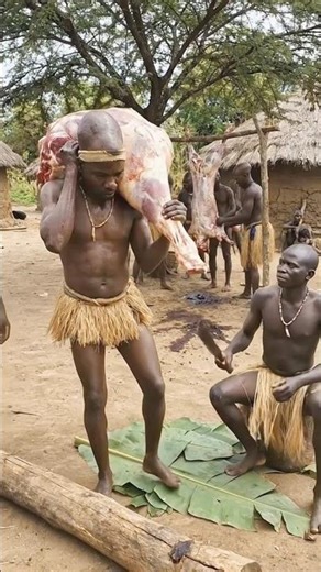 Traditional Techniques of Handling Large Meat Portions ​#TraditionalSkills #RareFootage #imanitribe