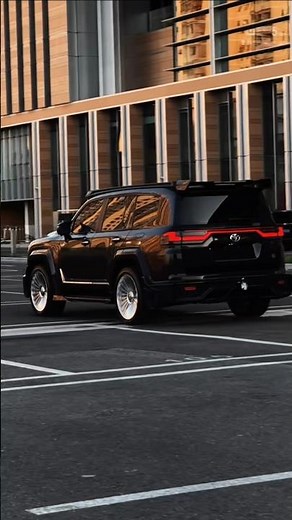 New Toyota Land Cruiser LC300 Modified: Luxury SUV & Off Road Monster 2025