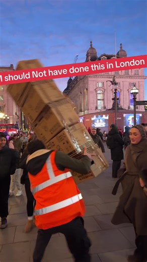 Hilarious Public Box Prank in London