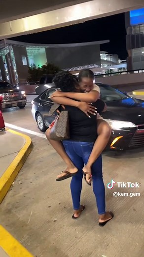 Emotional Reunions: Family Moments ❤️