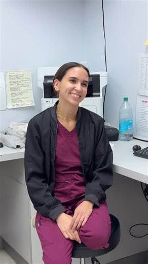 When “helping” goes wrong If your dog shows any symptoms — vomiting, shaking, refusing food, diarrhea, or weakness — please don’t try to treat it at home. Recently, we had a dog brought in with classic signs of pancreatitis. The owners wanted to help before surgery — to “give her strength.” They fed her a steak. That single meal made everything worse. The inflammation spiked, pain intensified, and the condition turned critical. We know it comes from love. But what’s logical for a human can be da