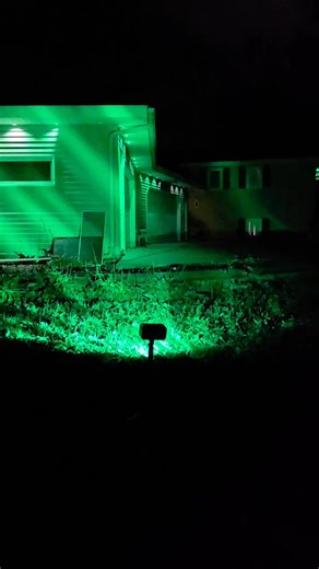 Light up your festive season with our Holiday Projector Light, featuring clear laser patterns with soft and dynamic aurora lighting effects. Dual light sources create visually rich and layered ambiance for your yard. | GOVEE