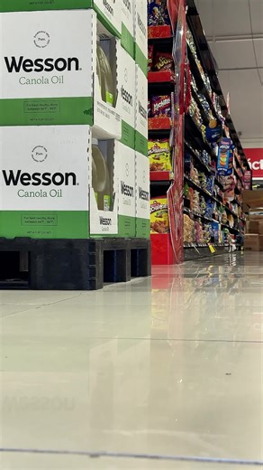⚽🛒 Cada compra es una jugada ganadora. En La Súper Fiesta del 99, mientras más participas, más oportunidades tienes de llevarte premios increíbles. 💰 B/.40,000.00 en efectivo 🚗 Un Geely Cityray 2026 📺 38 Teles de La Sele AIWA Haz tu jugada: ✔️ Afíliate a 99 ✔️ Compra mínimo B/.40.00 sin ITBMS ✔️ Suma boletos con marcas participantes ✔️ Paga con tu tarjeta St. Georges Bank Súper 99 y gana extra ✔️ Deposita tus boletos y entra al juego Porque aquí, cada carrito puede convertirse en una gran vi