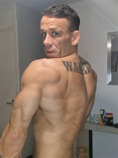 Benefits of Flexing for Muscle Connection and Recovery