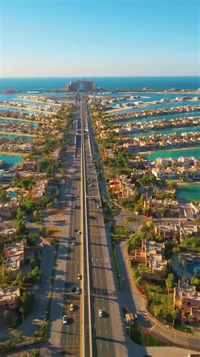 ⏳ 33 days to go… ☀️⛳️ The countdown to Dubai is officially on. Championship golf, world-class sport and a premium hosted experience are getting closer by the day 🏌️‍♂️🏇 🎟️ A few spaces are still available: https://greatdaysgolftravel.com/product/the-great-days-golf-dubai-tour/ #GreatDaysGolf #GDGTravel #DubaiTour #GolfTravel #LuxurySport