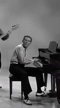 Top 10 Greatest Rock Keyboardists