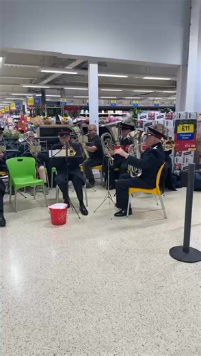 🎶🎵🎄🎶🎵🎄🎶🎵🎄🎶🎵🎄🎶🎵 Christmas is finally here at Tesco Batley A warm welcome to the Batley Salvation Army Band 🥰 | Tesco Batley Extra Community News