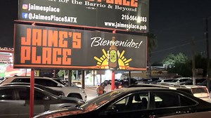 San Antonio bar adapts to heavy construction