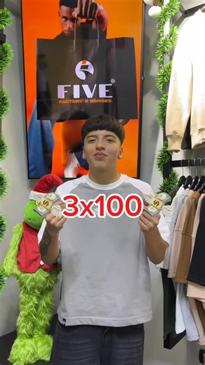 FIVE FACTORY on Instagram: "LLEGARON LOS POLOS 3X100. Lo mejor en calidad/precio y, si no nos crees, ven a comprobarlo.🔥 Combínalos como tú desees: boxy u oversized. 📍Ubícanos en Galería El Paraíso de Gamarra 404- B / 4to piso #tiendastreetwear #gamarra #poloboxyfit #polooversize #fivefactory"