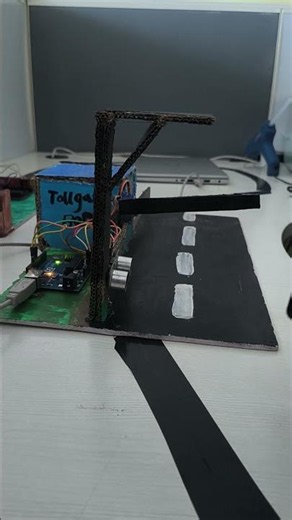 Smart Toll Gate Using Micro:bit 🚗😱 #shorts