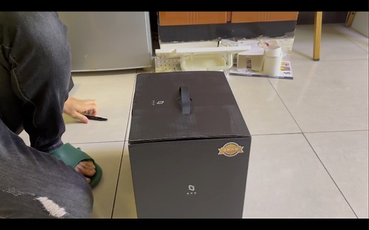 组建家庭影院之第一步 - 家庭数据中心 NAS 极空间新Z4开箱