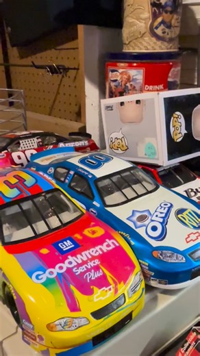 🎉Hot deals happening this weekend at Uncle John’s! Come see what’s going on in the regions BEST Flea Market 🎉 Love new items on major discount? We are stocked! Love vintage, collectibles or antiques? There is no shortage of treasure hunting! Crafters? You’ll find everything you need from ceramics to woodworking, plain t shirts galore and beyond! We are stocked full with newly replenished items each weekend indoors and a massive outdoor space with amazing finds. When you shop at Uncle Johns you