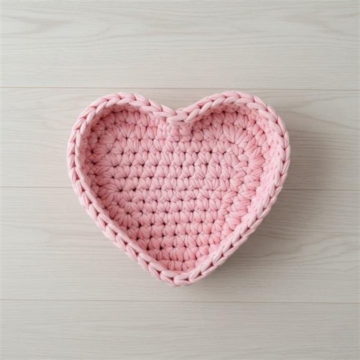 Crochet Heart Basket Pattern, Chunky Yarn Heart Basket, Easy Valentine Storage Pattern, Bulky Yarn Home Decor PDF - Etsy