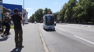 69K views · 262 reactions |  Kultuuribuss tegi esimese sõidu! Tartu Linnamuuseumi ja Eesti Rahva Muuseumi vahel sõidab tänasest isejuhtiv buss. Kultuuribuss sõidab 21. juunist kuni 31. oktoobrini teisipäevast laupäevani. Seoses pühadega ei sõida buss 22.-24. juunil 2024! Bussi marsruut kulgeb peamiselt mööda Roosi tänavat. Sõit Kultuuribussis on tasuta. Bussi mahub seitse reisijat. Vaata lähemalt  tartu.ee/kultuuribuss | Tartu linn | Facebook