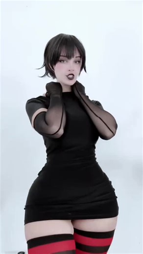 Exploring Identity and Fashion in Roblox