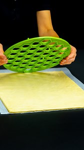 The trick that pastry chefs hide! Here's how to make the best dessert! Ingredients: puff pastry: 500 g (18 oz) water: 50 ml (1.7 fl oz) sugar: 80 g (2.8 oz) Decoration: puff pastry: 500 g (18 oz) water: 50 ml (1.7 fl oz) sugar: 50 g (1.8 oz) The cream: whipping cream: 300 ml (10 fl oz) powdered sugar: 120 g (4.2 oz) Greek yogurt: 250 g (8.8 oz) Sauce: frozen berries: 250 g (8.8 oz) sugar: 100 g (3.5 oz) lemon juice: 30 ml (1 fl oz) OVER MEDIUM FIRE: 10 MIN starch: 20 g (0.7 oz) water: 40 ml (1.4