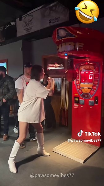 Boxing fail #funnyvideos #fyp #funnymoments #lol #funnytiktok