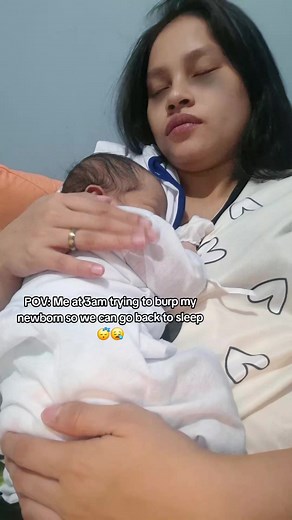 Newborn Burping While Sleeping: First-Time Mom Tips