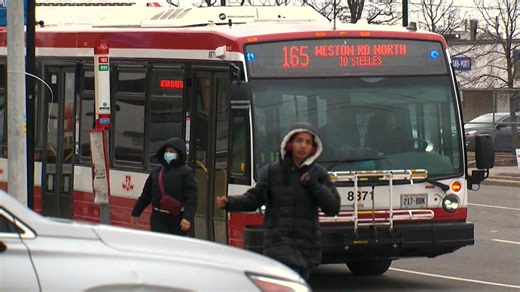 GO Transit and TTC passengers ride for free on NYE