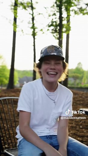 Discover Maddox Batson's Original Country Music!