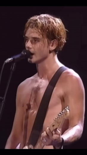 reels.grunge studio on Instagram: "Bush - Glycerine (live at Woodstock, 1999) . . . #bush #glycerine #woodstock #1999 #90s #grunge #reelsgrunge"