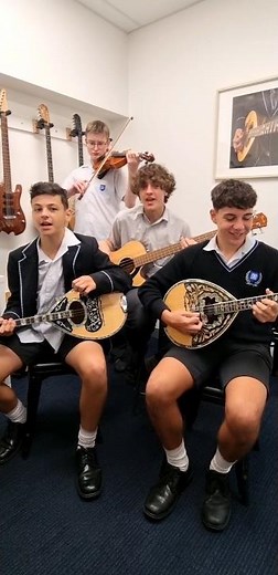 Γιορτή Ζεϊμπέκηδων(Καλδάρας/Πυθαγόρας) | Alphington Grammar School