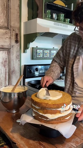 Delicious Pumpkin Carrot Cake Recipe with Mascarpone Frosting