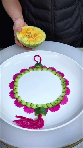 New Year lanterns are hung high.