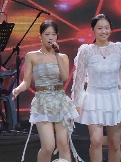 김다현 언니 진소리, 무대 위 숨길 수 없는 끼 발산 😍 이 정도면 댄스 요정 #김다현 #진소리
