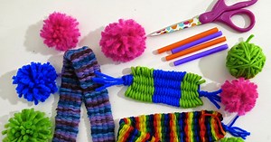 In the Art Room: Straw Loom Weaving