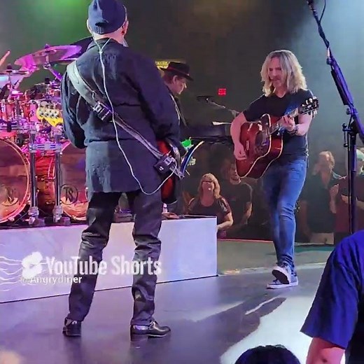 STYX "Fooling Yourself (The Angry Young Man)" #StyxLive2025 #CelebrityTheatre #concert #styx
