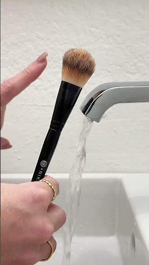How To Clean Your Makeup Brushes at Home! 🫧