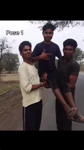Cool Poses to Try with Friends for Fun
