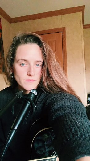 take a look at my gf @adrianagunnels1999 ;) #fyp #foryou #singing #music