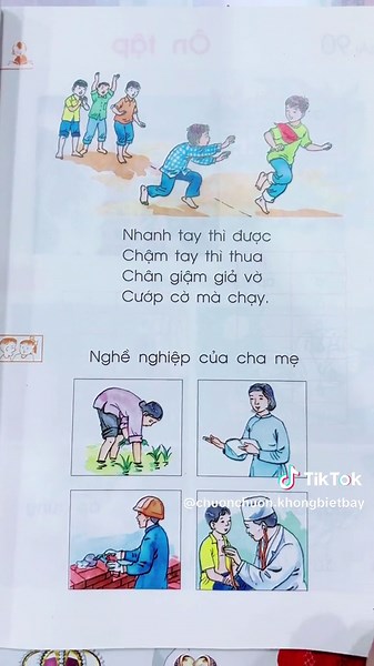 Tiếng Việt Lớp 1 Tập 2 - Ký Ức Tuổi Thơ 2002