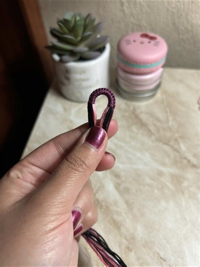 My first loop tutorial 😭 I’m so bad at explaining but I hope this was helpful (@✨🍄Izzies_Jewlery🍄✨ this video was made for you 🙏 Idk if this is what you meant for the loop but I tried my best to explain!) • #tutorial #braceletmaking #looptutorial #knotwithme #braceletmaking