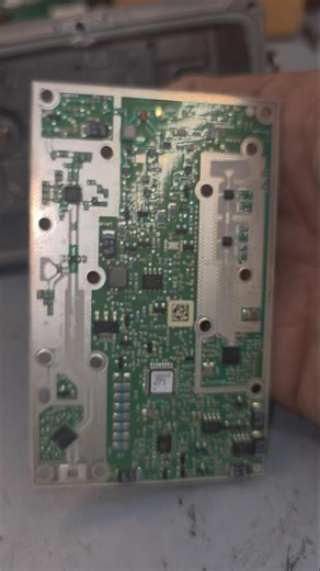 What is inside satellite horn besides cast aluminum,