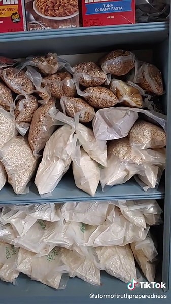 Vacuum Sealing Food for Long Term Storage - Easy & Fast Method