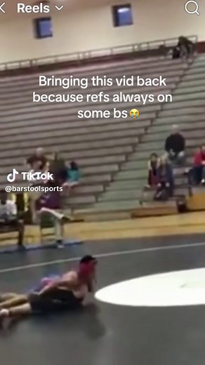 Master Your PowerPoint Slides: Text Wrapping & Rotation Tips