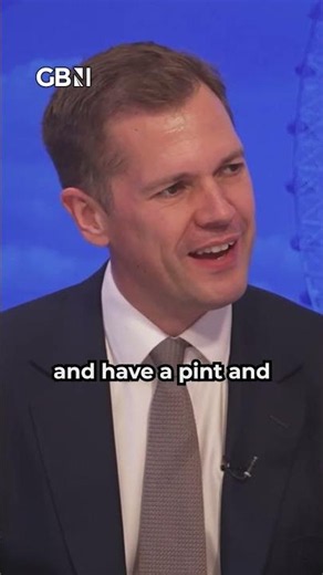 Keir Starmer PRAISED BY REFORM as PM announces late night pub openings for England's World Cup match
