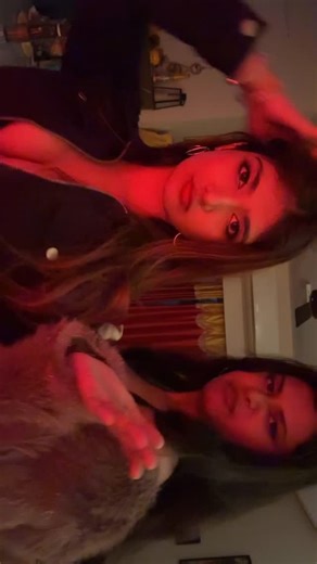 Suzzane on Instagram: "💋💋"