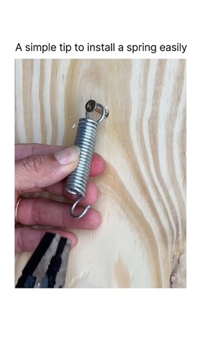 ExplainingNothinng on Instagram: "Installing heavy-duty tension springs—like those found on garage doors, vehicle brakes, or heavy machinery—is notoriously dangerous because traditional pliers often slip, causing the spring to snap back. This is the Threaded-Lead Guided Extension, a clever mechanical hack that uses a high-tensile "pilot line" to steer the spring hook into its mounting hole with zero finger-strain. The critical step is the loop-and-lever tensioning. Instead of fighting the spring