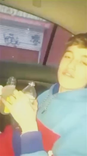 @mfkrabby on Instagram: "@mfkrabby ... 1997년 개봉한 영화 Titanic은 잭과 로즈의 운명적인 사랑을 통해 비극 속에서도 오래 남는 감정의 깊이를 보여주는 작품입니다. 화려한 연출보다 인물의 감정에 더 집중한 제임스 카메론 감독의 스타일은 지금 다시 봐도 묘하게 가슴을 울리죠. 배가 침몰하는 장면이 아닌, 두 사람이 서로를 바라보던 순간들이 더 강하게 기억에 남는 영화이기도 합니다. 이 감정을 완성해주는 곡이 바로 셀린 디온의 *“My Heart Wil