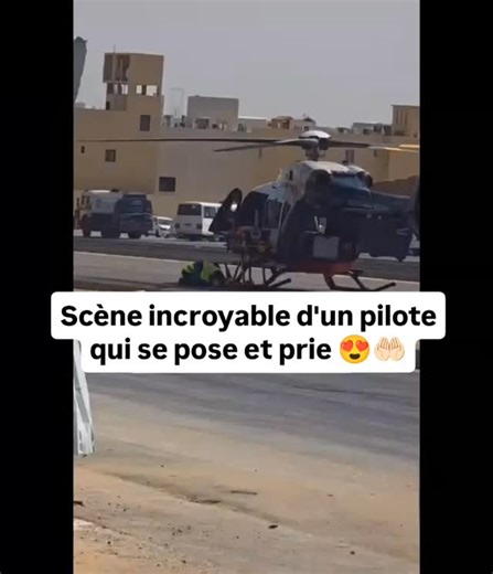 🕋 Omra France Sud • Hajj & Voyages éthiques 🇵🇸 on Instagram: "Les piliers de la prières sont au nombre de quatorze : Se tenir debout pour celui qui en a la capacité. Le Takbîr d’ouverture (Allâhou Akbar). Réciter la sourate «al Fâtiha». L’inclinaison (roukou'). Le redressement après l’inclinaison. La prosternation sur sept membres Le redressement après la prosternation. S’asseoir entre les deux prosternations. La tranquillité dans l’accomplissement de chacun de ces actes. L'ordre entre les pi