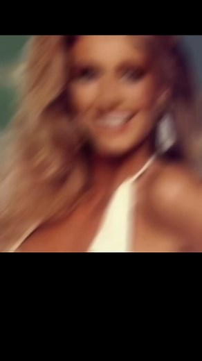 She was the queen of posters in the 1980s and one of the greatest beauties of her generation. But after a tragic accident, the blonde bombshell who used to be plastered on our walls vanished from the public eye. She has just turned 66 and you better sit down before seeing this icon today… Check comments 😳👇 | Pet Wonders