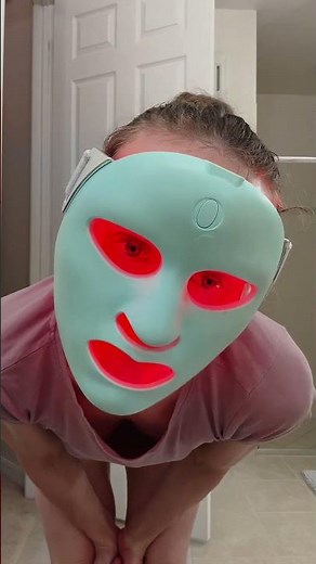 3-Minute LED Mask for Anti-Aging & Clear Skin – Qure LED Review