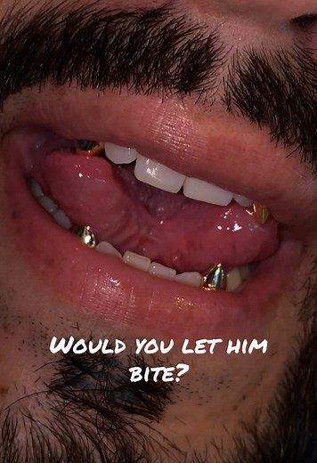 The amount of male clients that get extended fangs and tell me the ladies love em 👀🤭 HMU to get yours! Silver and gold options ig@Sharpchicas #fyp #grillz #extendedfangs #goldteeth #trendingfashion #trending #fashion #vampirefangs
