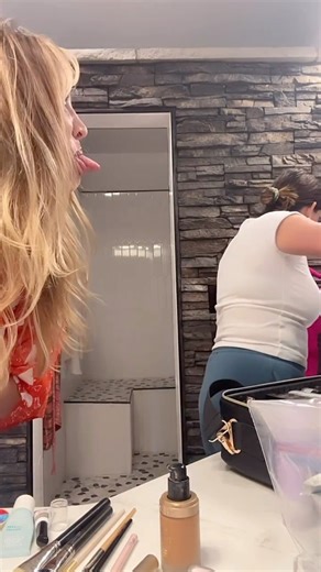 Goofing off 🙃 . . #kaleycuoco #kaleycuocoweb #kaleycuocofan #kaley #cuoco #kcuoco #celebrity #photoshoot #portrait #shoot #fashion #style #model #behindthescenes #glamsquad | Kaley Cuoco Fan