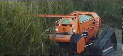 The LV800 takes slope mowing to new heights! ✅ Slopes up to 60-degrees (in all directions) ✅ Remote controlled ✅ 75hp Kohler turbo engine Is the Green Climber the next investment for your business? If you would like to check these machines out on your site give us a call on 1800 088 567 or send us a message 👇 Entry level Green Climber prices from $66,000 (incl GST) | Green Climber Australia